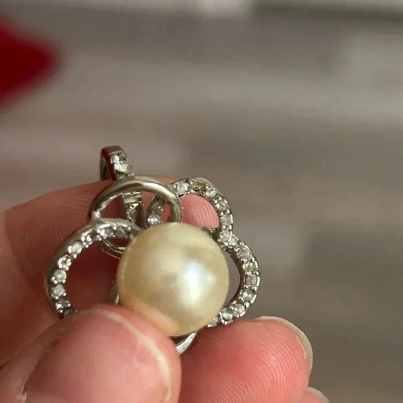 5/$25 Pearl silver band woman ring size 6 1/2 💗 - Picture 10 of 11